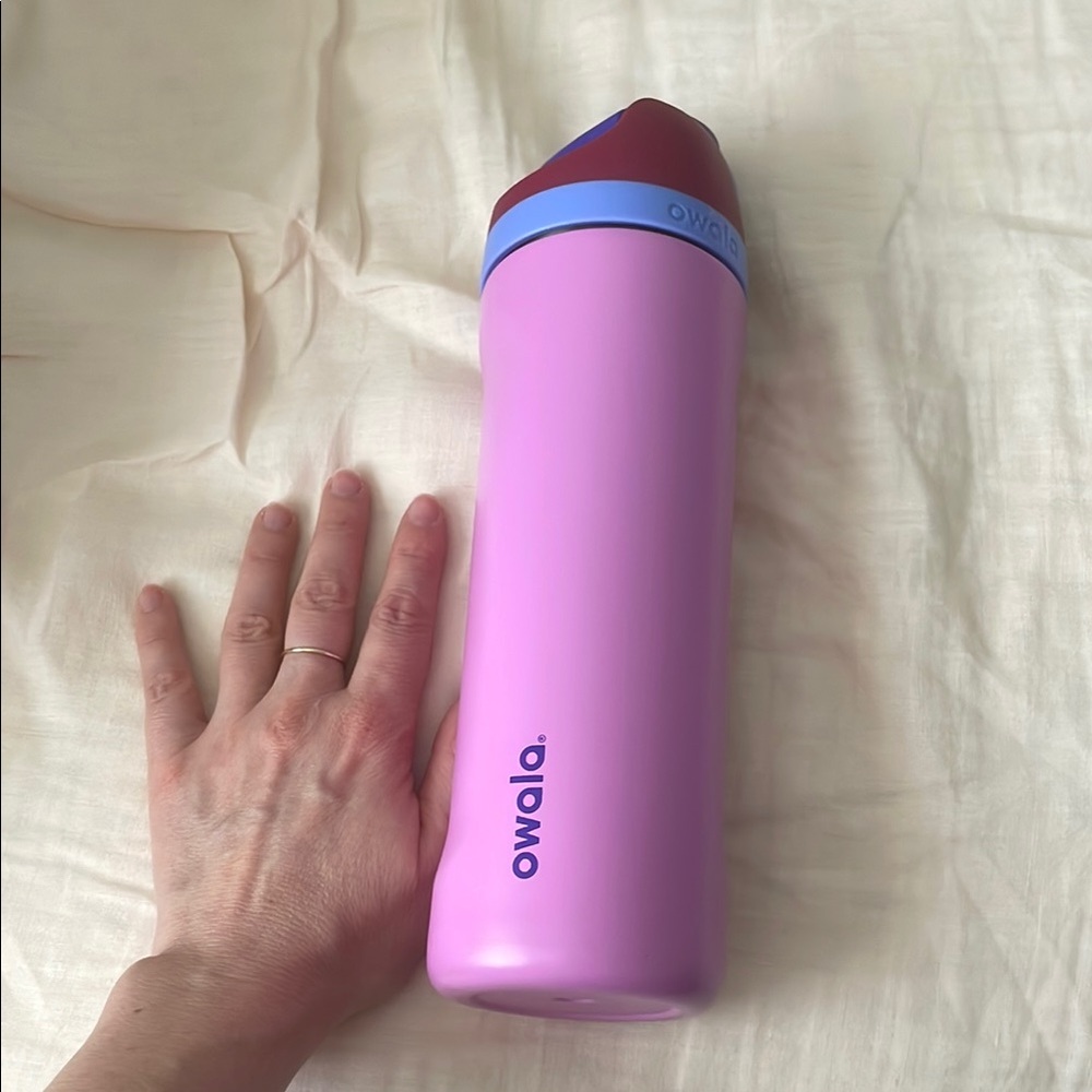 Owala Water Bottle -  24oz Pink Purple and Blue - Picture 11 of 11